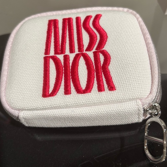 SALE 🔥4pc Miss Dior Pouch w/3 Miss Dior scents NIB - Picture 3 of 6